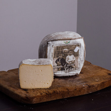 Toma A Latte Crudo "Nonno Giacu"Kg 3 Ca