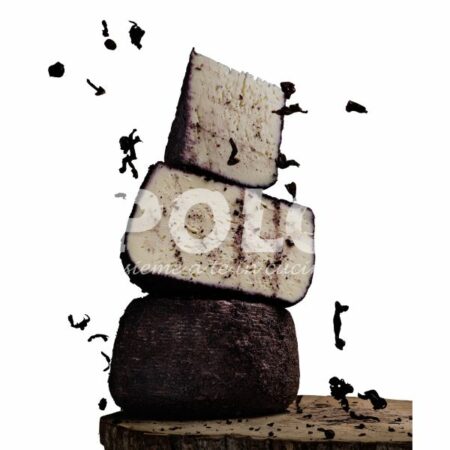 Formaggio Affinato Ai Frutti Rossi